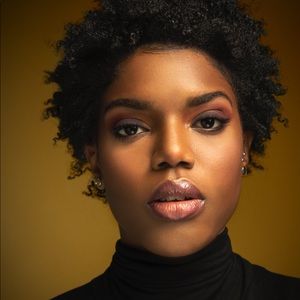 Meet your Posher, Ciana